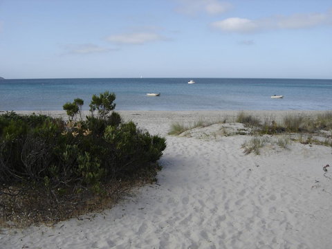 Lantauanan - The Lookout - Tourism Noosa 3