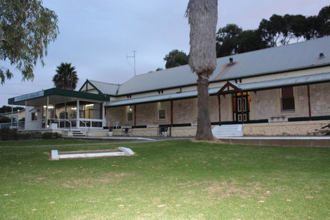 Island Motel Kingscote - Tourism Noosa 1