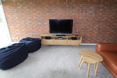 Southern Sands\' Beachfront Apartment - Tourism Noosa 3