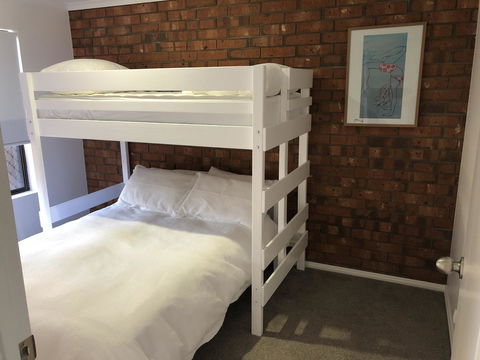 Southern Sands\' Beachfront Apartment - Tourism Noosa 14