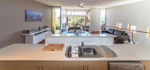 South Shores Villa 52 - Tourism Noosa 12