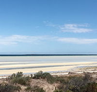 Shangri La Moonta Bay - Tourism Noosa