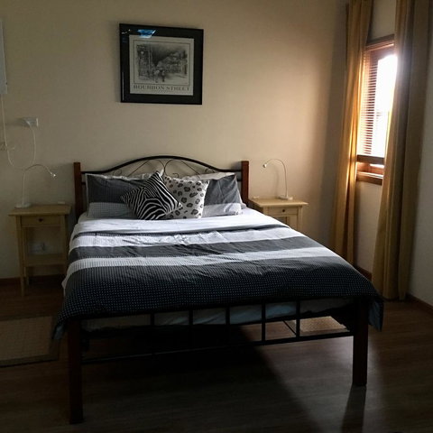 KI Dragonfly Guesthouse - Tourism Noosa 32