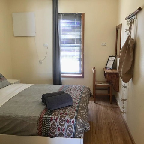 KI Dragonfly Guesthouse - Tourism Noosa 25