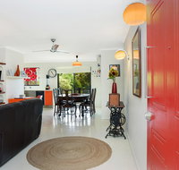 Red Door - Tourism Noosa