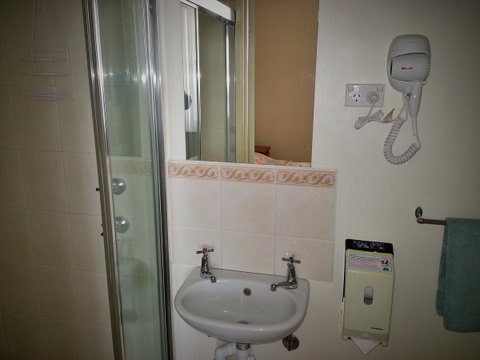 Sonbern Lodge Motel - Tourism Noosa 12