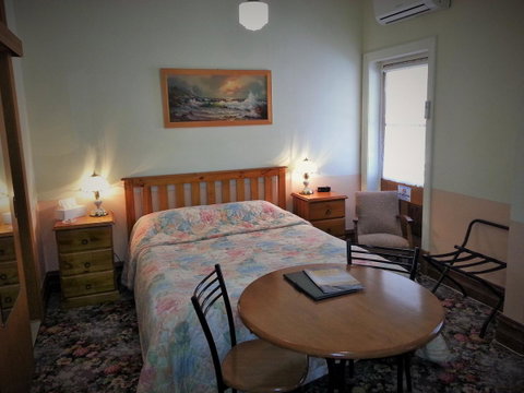 Sonbern Lodge Motel - Tourism Noosa 14