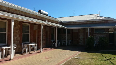 Sonbern Lodge Motel - Tourism Noosa 6