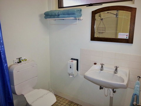 Sonbern Lodge Motel - Tourism Noosa 30