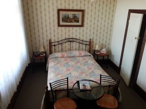 Sonbern Lodge Motel - Tourism Noosa 3