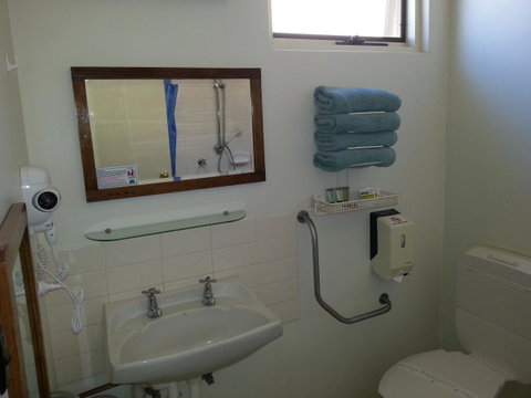 Sonbern Lodge Motel - Tourism Noosa 28