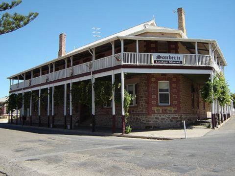 Sonbern Lodge Motel - Tourism Noosa 0