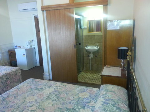 Sonbern Lodge Motel - Tourism Noosa 32