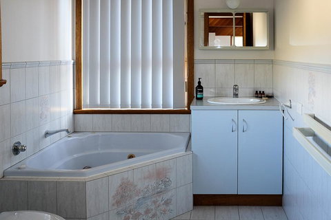 Seacroft - Tourism Noosa 24