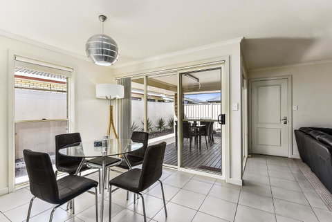City Fringe Apartment - Tourism Noosa 6