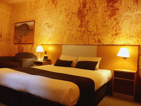Desert Cave Hotel - Tourism Noosa 37