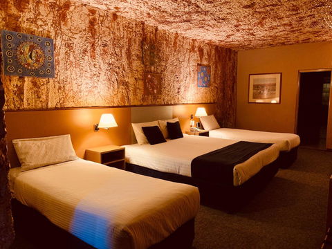 Desert Cave Hotel - Tourism Noosa 29