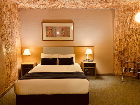 Desert Cave Hotel - Tourism Noosa 10