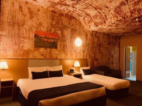 Desert Cave Hotel - Tourism Noosa 25
