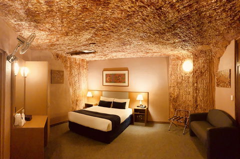 Desert Cave Hotel - Tourism Noosa 11