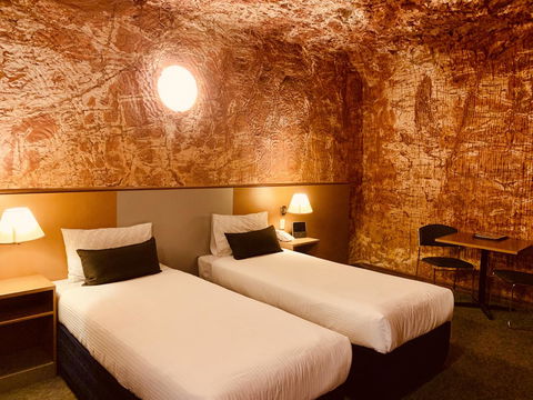 Desert Cave Hotel - Tourism Noosa 15