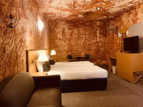Desert Cave Hotel - Tourism Noosa 16