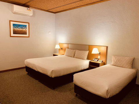 Desert Cave Hotel - Tourism Noosa 22