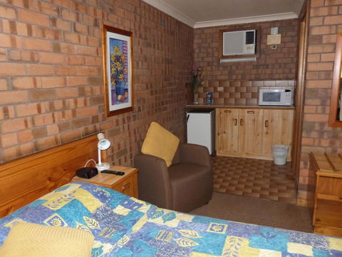 Wintersun Motel - Tourism Noosa 8