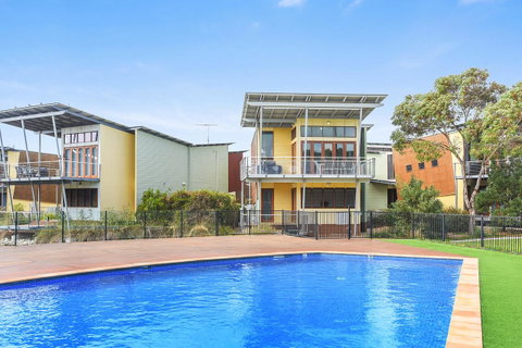 Villa 53 South Shores - Normanville S14 - Tourism Noosa 1