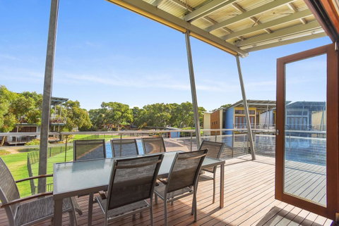 Villa 53 South Shores - Normanville S14 - Tourism Noosa 4