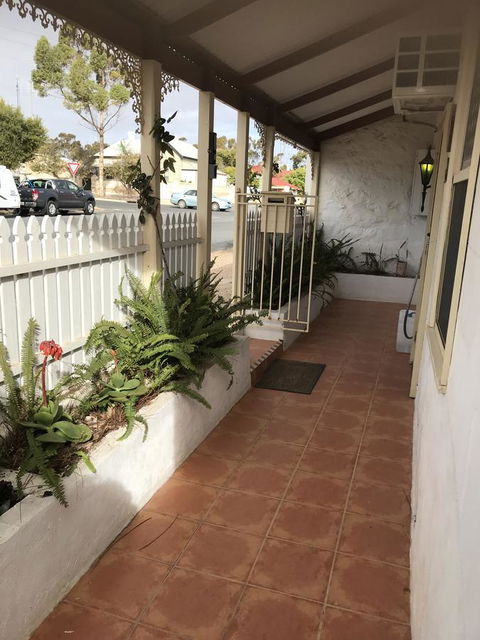 Cosy Nook - Tourism Noosa 26