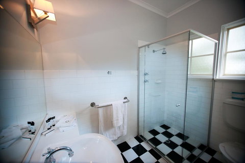 St Francis Winery - Tourism Noosa 3