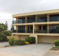 The Lighthouse - Beachfront Accommodation - Tourism Noosa