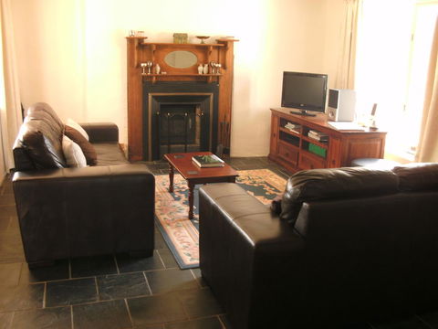 Peppermint Farm Cottage - Tourism Noosa 1