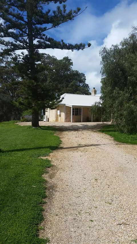 Peppermint Farm Cottage - Tourism Noosa 2
