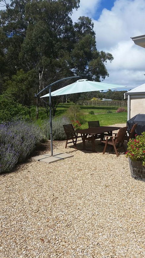 Peppermint Farm Cottage - Tourism Noosa 0