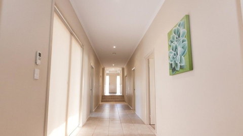 Golfers Paradise (18th Tee) - 52 Huntingdale Drive - Tourism Noosa 11
