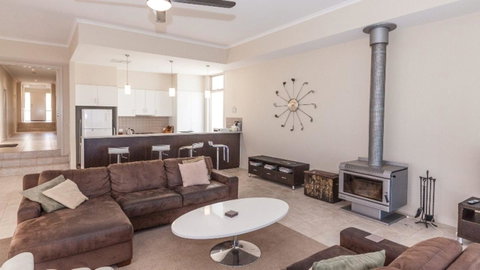 Golfers Paradise (18th Tee) - 52 Huntingdale Drive - Tourism Noosa 12