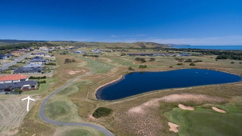 Golfers Paradise (18th Tee) - 52 Huntingdale Drive - Tourism Noosa 7
