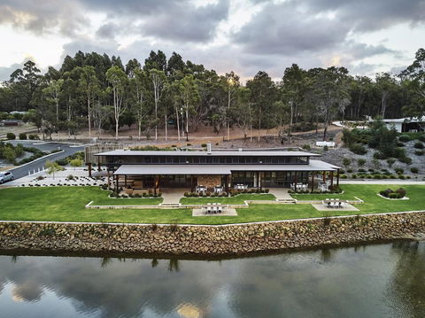 Eight Willows Retreat - Tourism Noosa 3