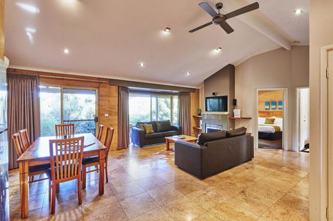 Eight Willows Retreat - Tourism Noosa 1