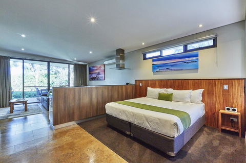 Eight Willows Retreat - Tourism Noosa 9