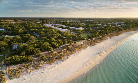 Abbey Beach Resort - Tourism Noosa 2