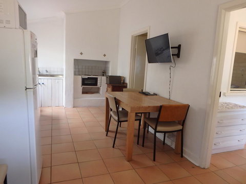 Lazy Lobster Holiday Units & Chalets - Tourism Noosa 15