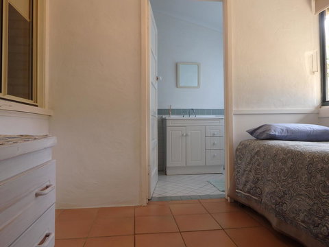 Lazy Lobster Holiday Units & Chalets - Tourism Noosa 13