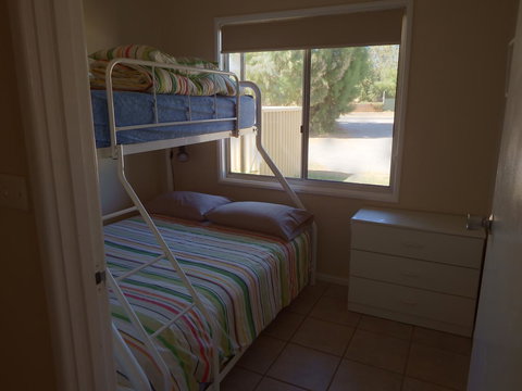 Lazy Lobster Holiday Units & Chalets - Tourism Noosa 22