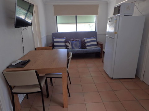 Lazy Lobster Holiday Units & Chalets - Tourism Noosa 10