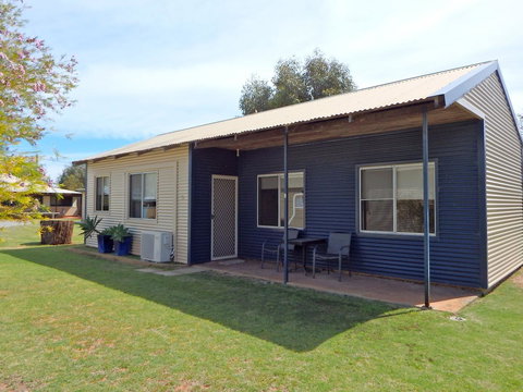 Lazy Lobster Holiday Units & Chalets - Tourism Noosa 18