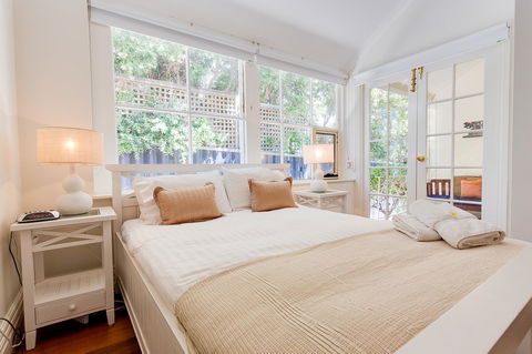 Cottesloe Beach House I - Tourism Noosa 1
