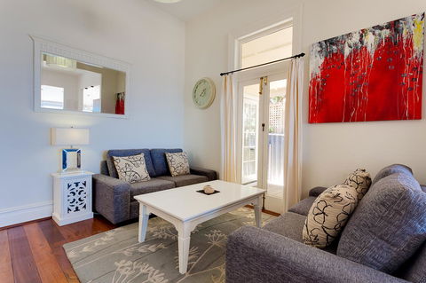 Cottesloe Beach House I - Tourism Noosa 10